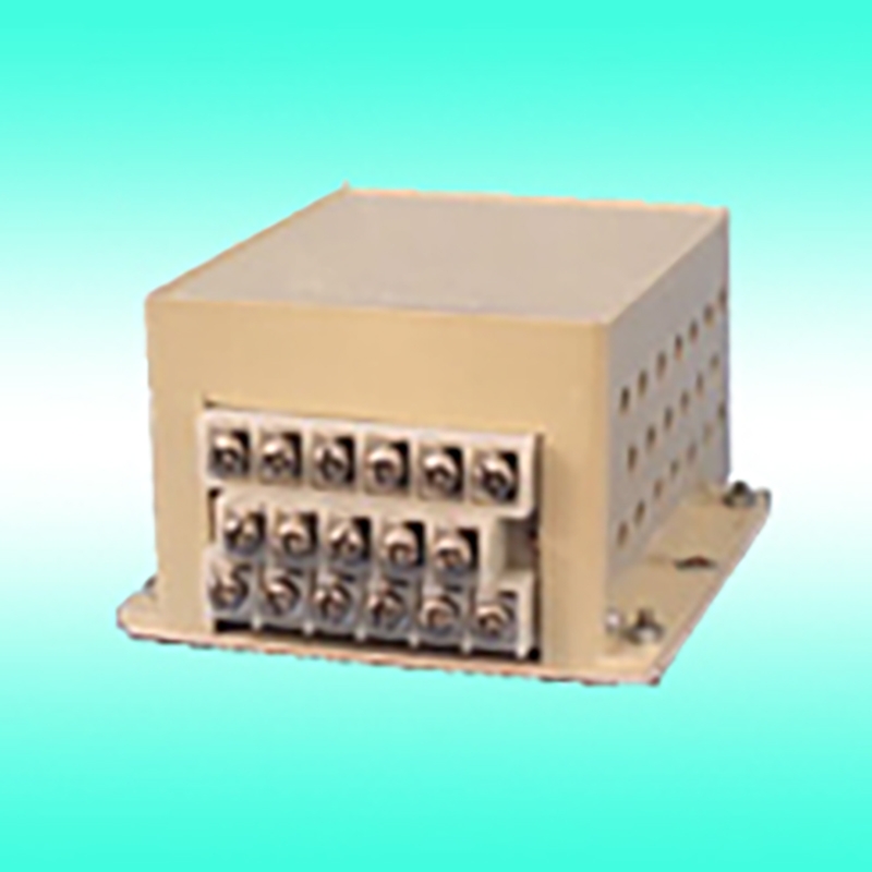 FJQ-3三相(xiàng)移相或過(guò)零可控矽(xī)觸發附加(jiā)器